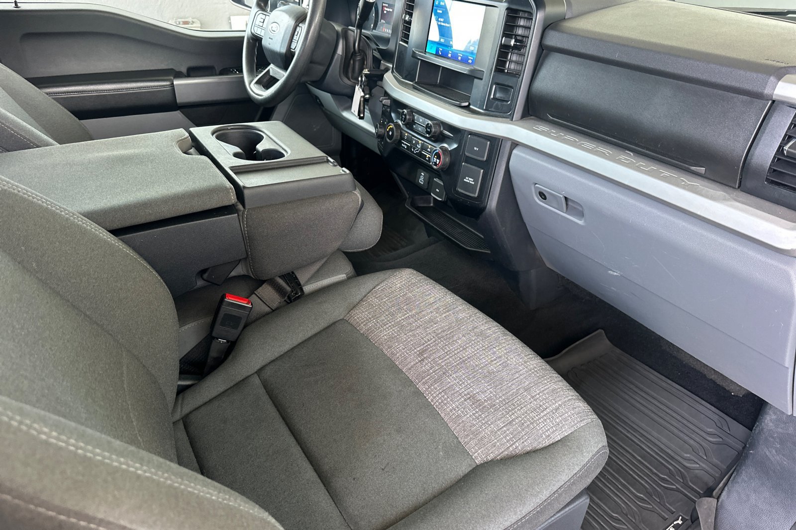 Used 2024 Ford F250 XLT w/ FX4 Off-Road Package AWD/4WD image 19