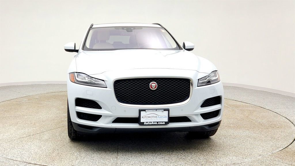 Used 2018 Jaguar F-PACE Prestige image 2