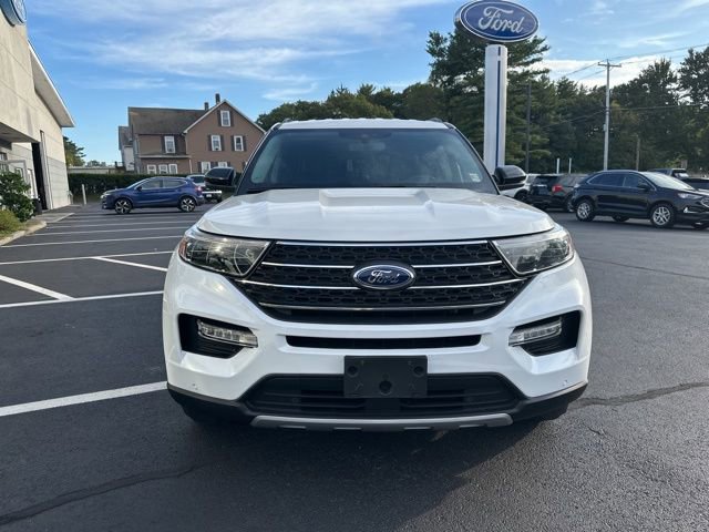 Used 2024 Ford Explorer XLT w/ Equipment Group 202A image 2