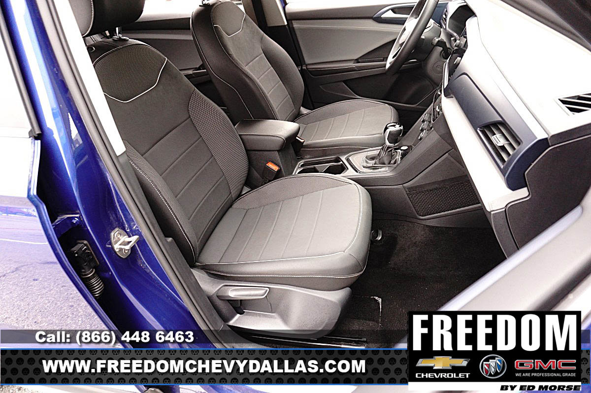 Used 2024 Volkswagen Taos SE FWD image 11