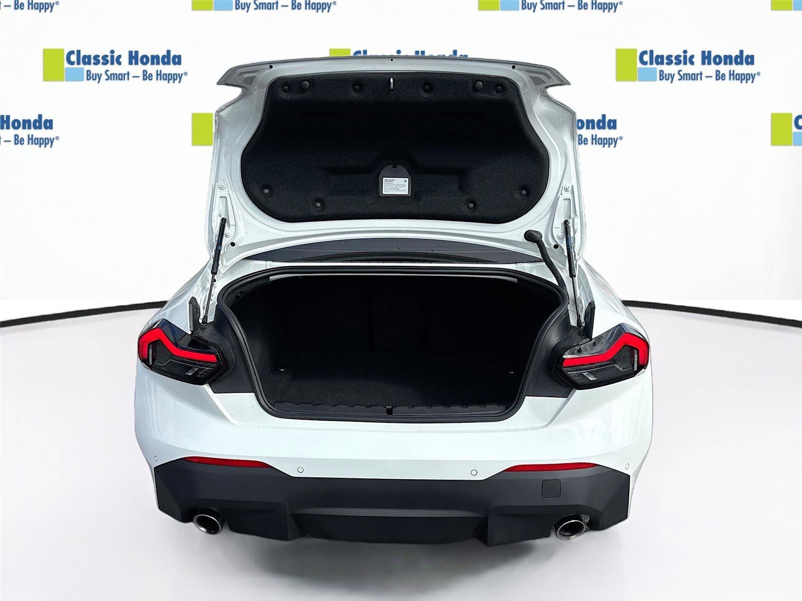 Used 2024 BMW 230i Coupe w/ Convenience Package image 30