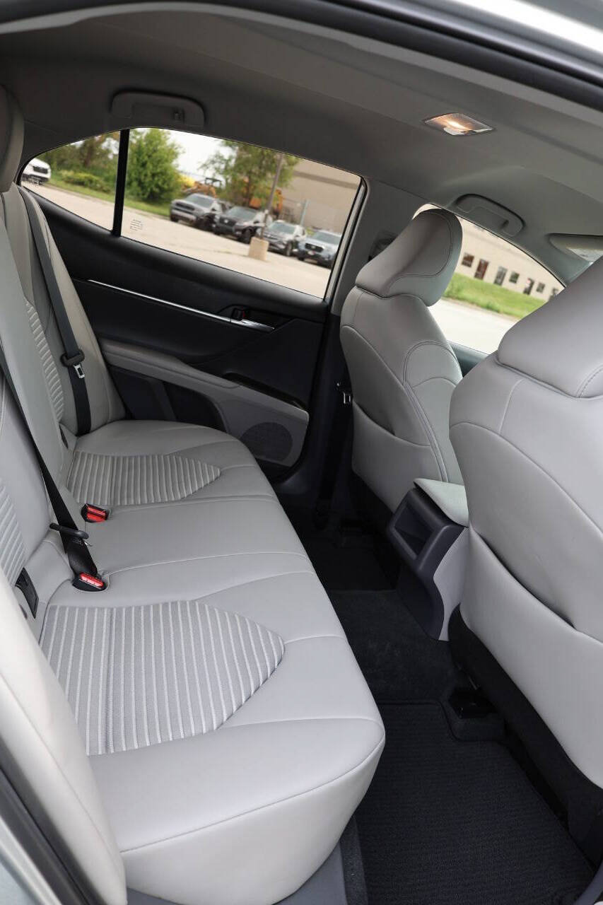 Used 2022 Toyota Camry SE AWD/4WD image 16