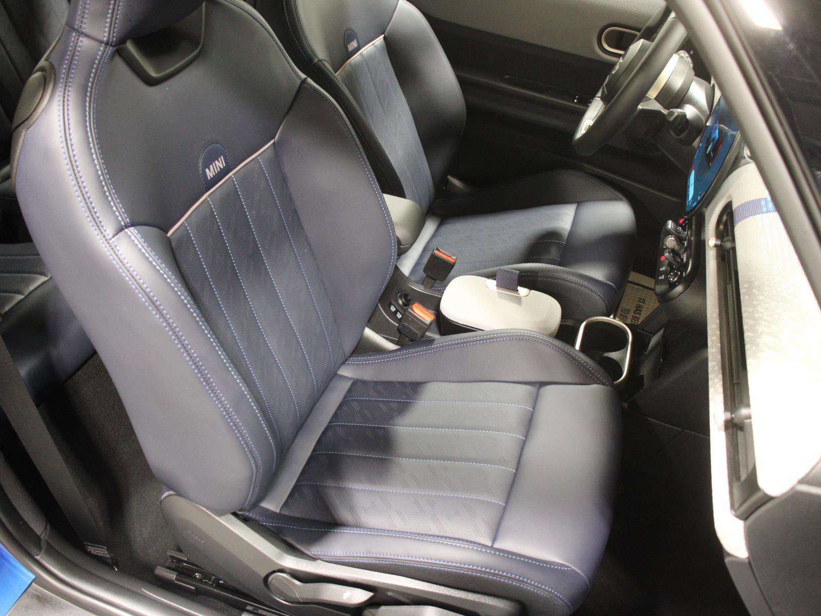 Certified 2025 MINI Cooper S image 14