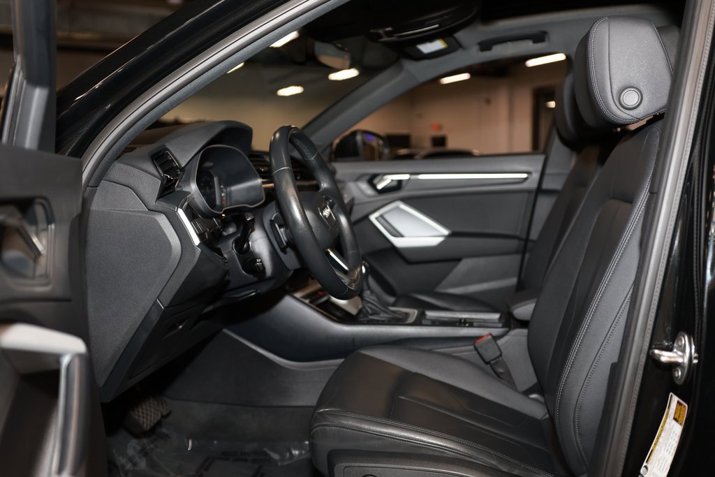 Used 2023 Audi Q3 2.0T Premium image 10