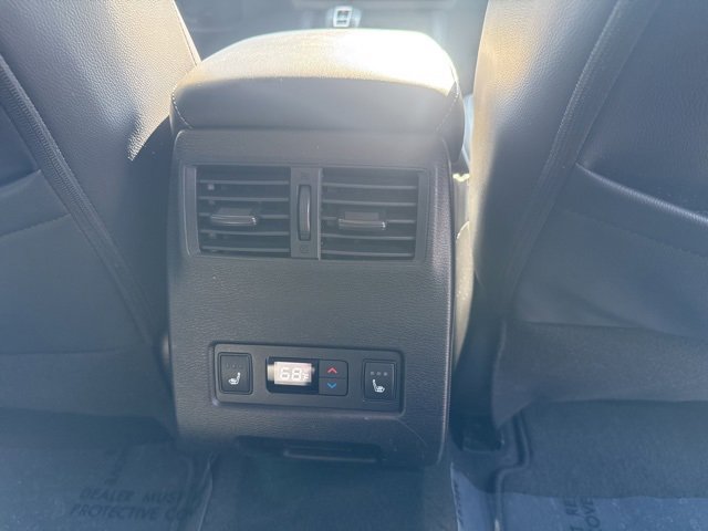 Used 2023 Mitsubishi Outlander SEL image 28