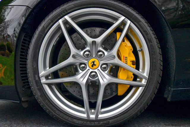 Used 2016 Ferrari California T RWD image 83