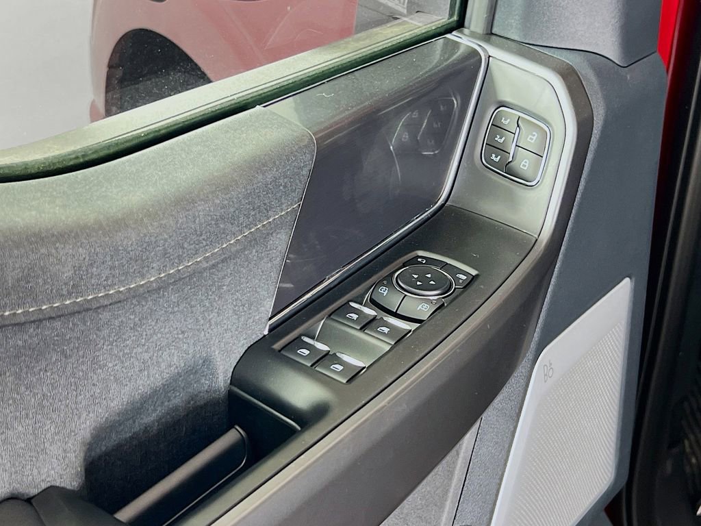 New 2025 Ford F150 Lariat w/ Equipment Group 502A High image 12