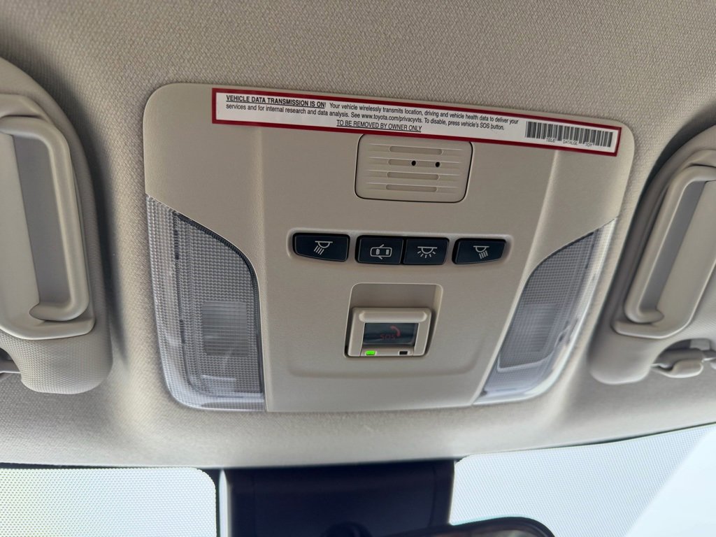 Used 2021 Toyota Corolla LE image 20