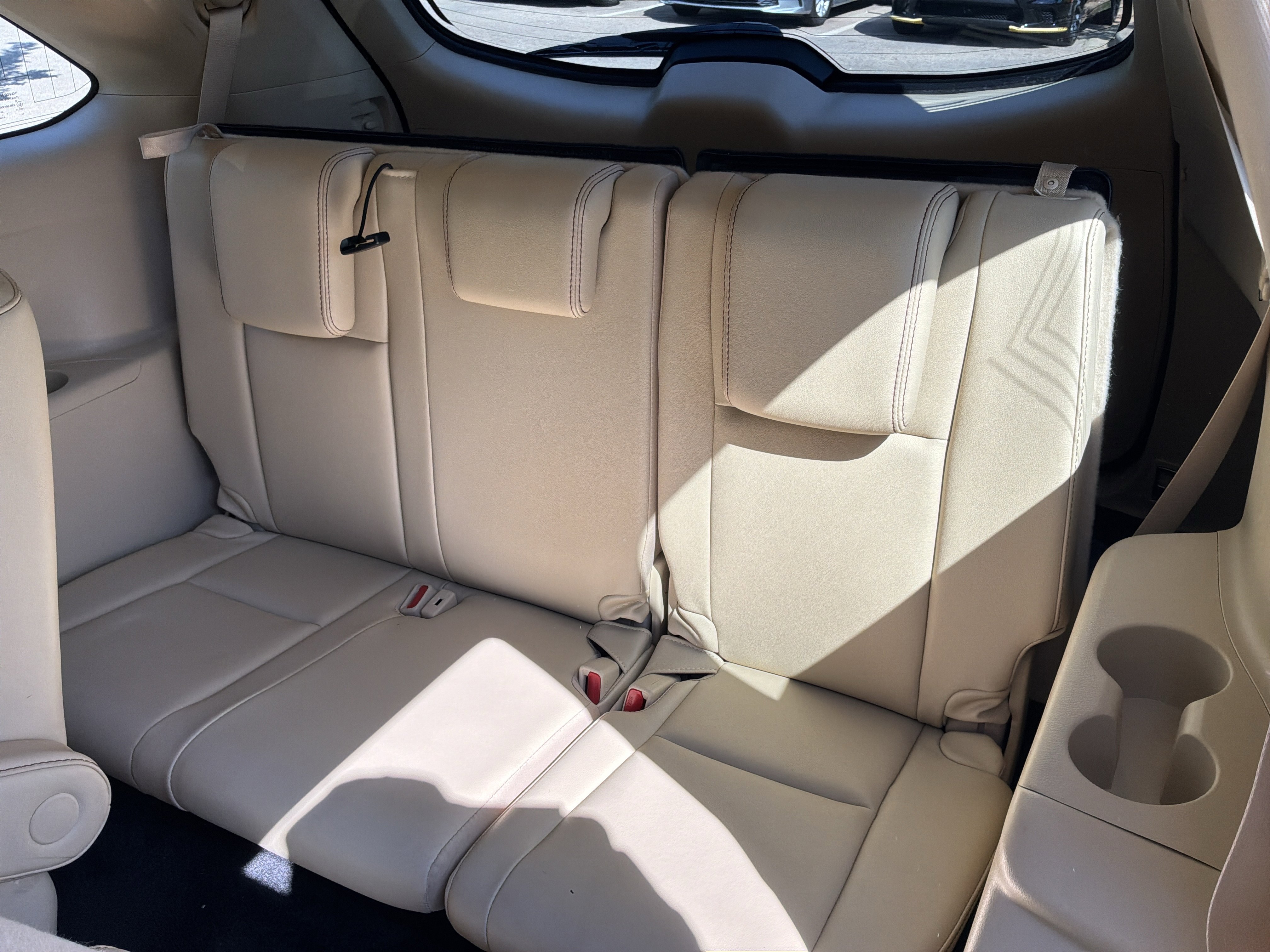 Used 2018 Toyota Highlander XLE image 32