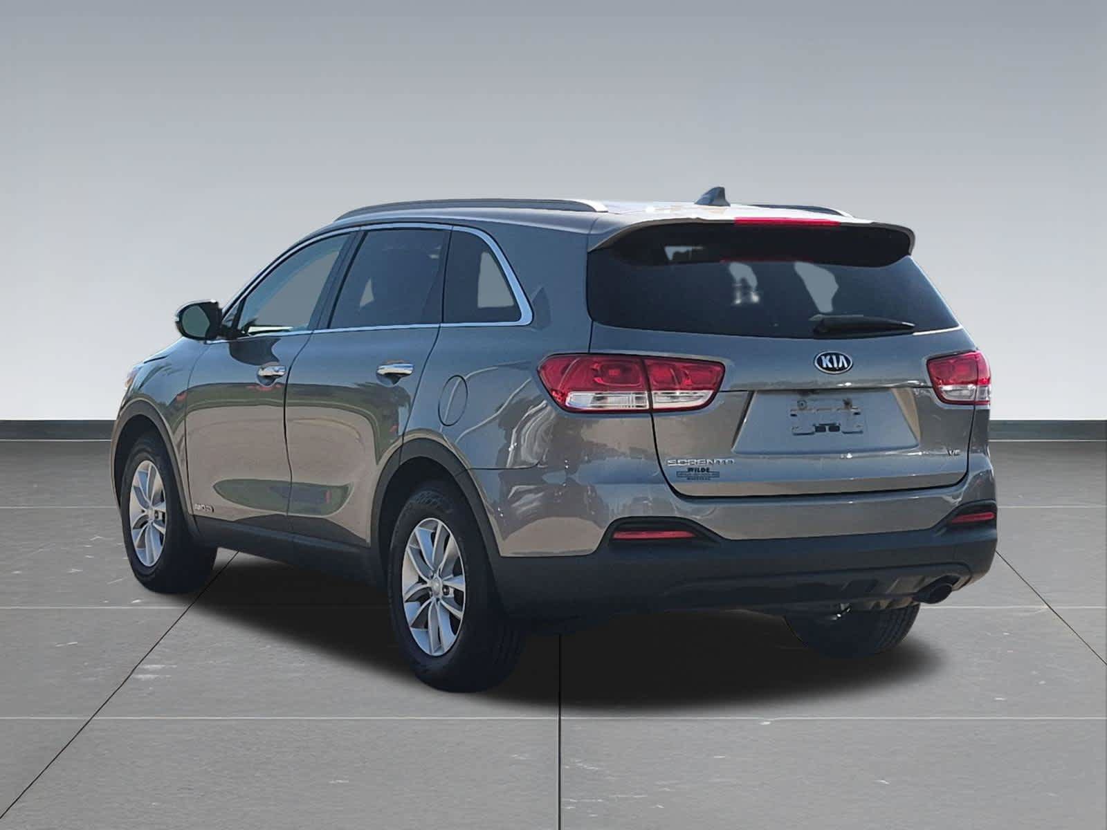 Used 2016 Kia Sorento LX AWD/4WD image 4
