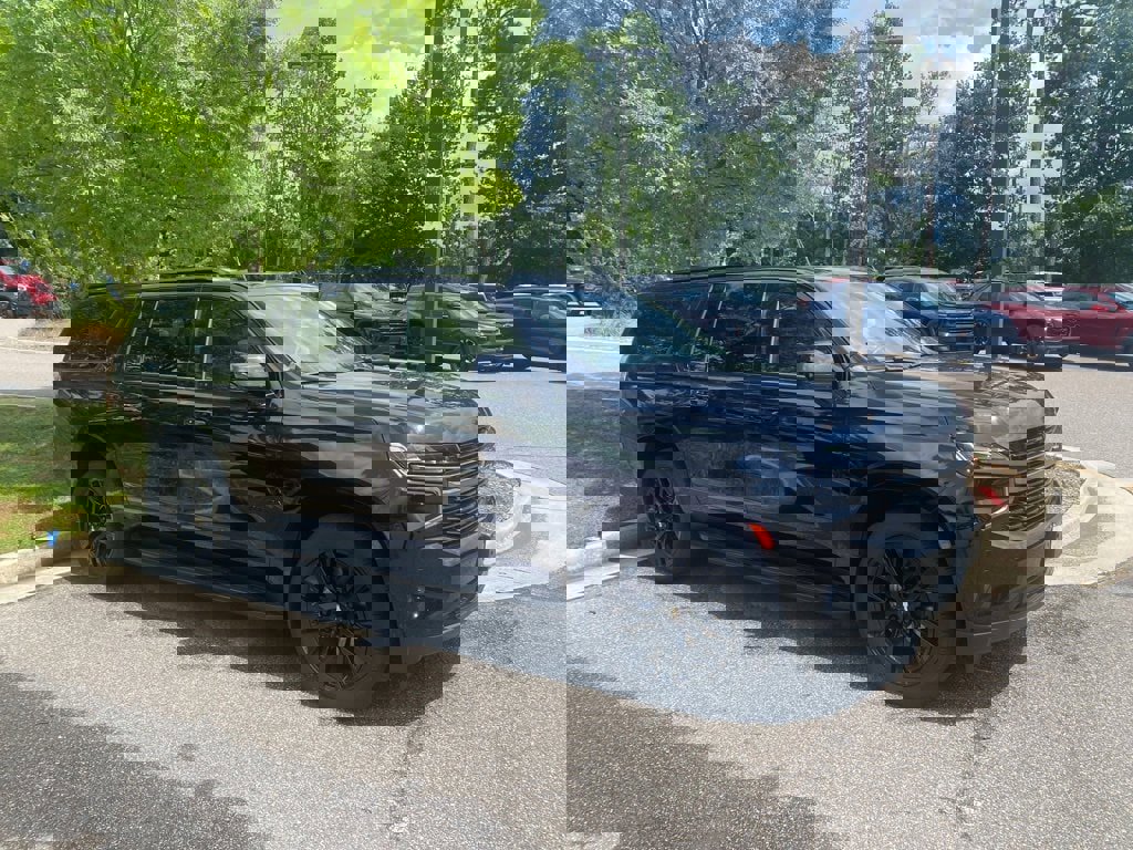 Used 2022 Chevrolet Suburban RST w/ Sport Performance Package