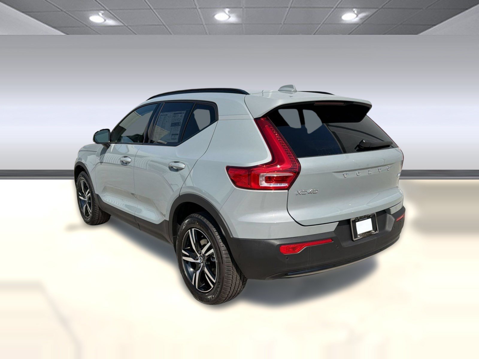 New 2026 Volvo XC40 B5 Core w/ Climate Package AWD/4WD image 3