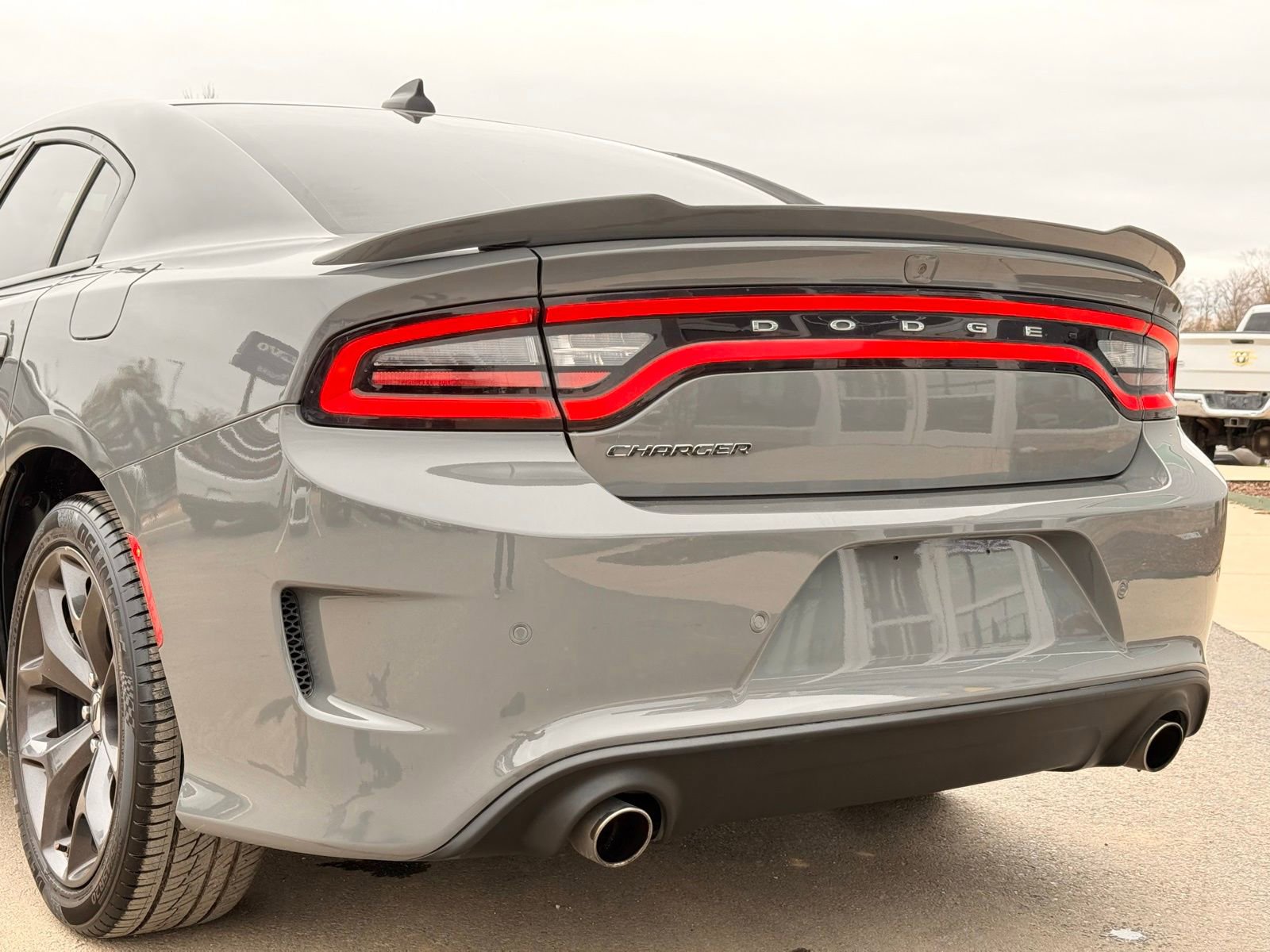 Used 2019 Dodge Charger GT RWD image 4