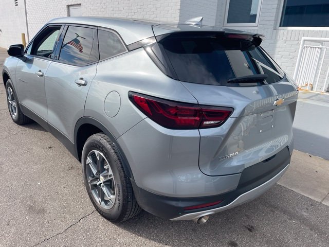 Certified 2025 Chevrolet Blazer LT FWD image 40
