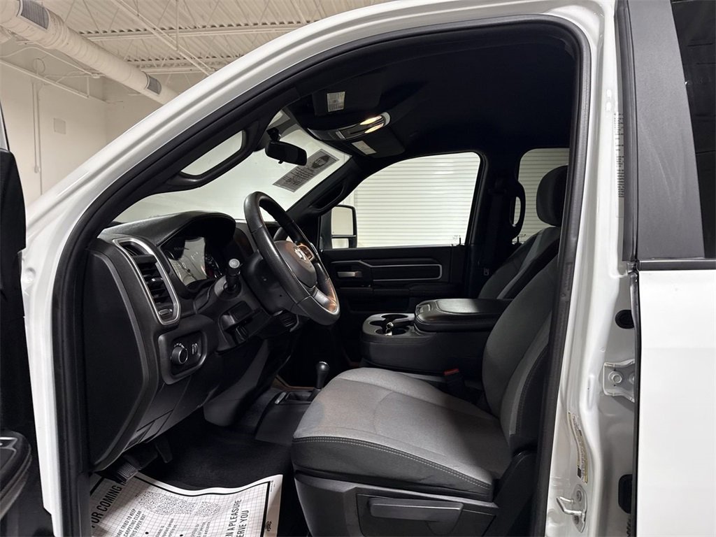 Used 2024 RAM 3500 SLT w/ Quick Order Package 2YG SLT image 17