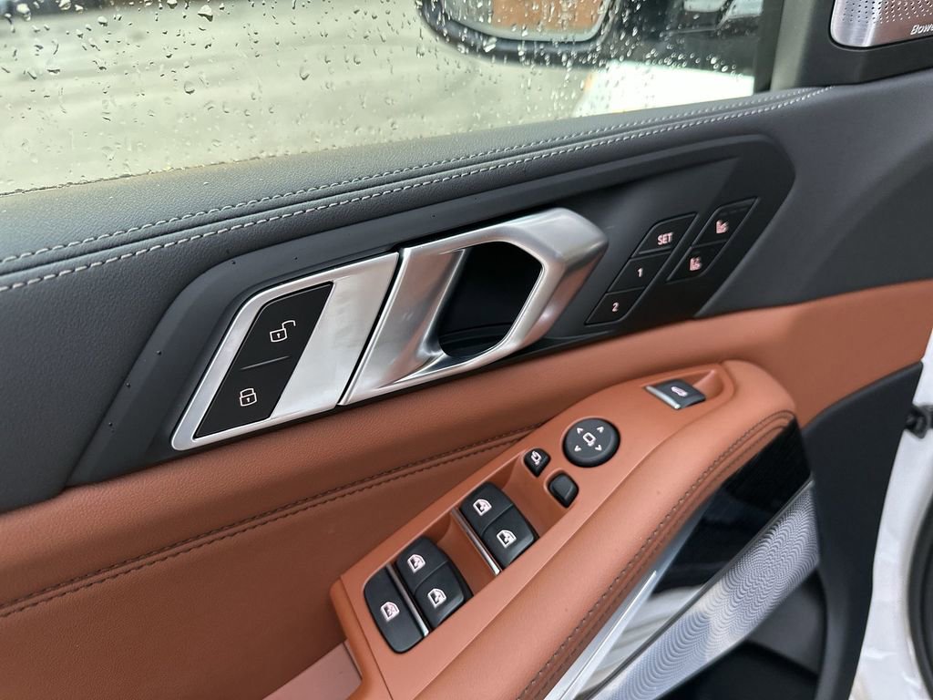New 2026 BMW X5 M60i image 14
