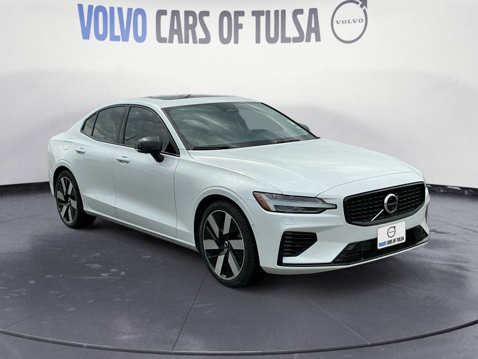 Used 2024 Volvo S60 T8 Plus w/ Climate Package AWD/4WD image 7
