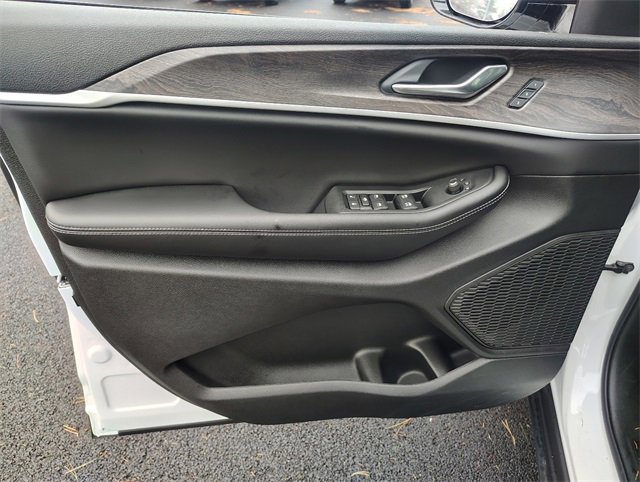 New 2025 Jeep Grand Cherokee Limited w/ Trailer Tow Package image 12