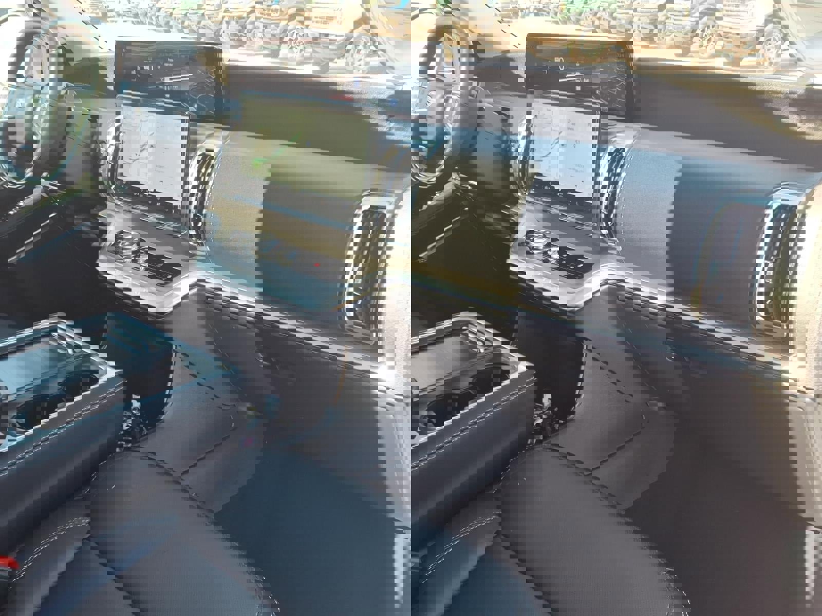 Certified 2025 Ford Expedition Platinum image 10