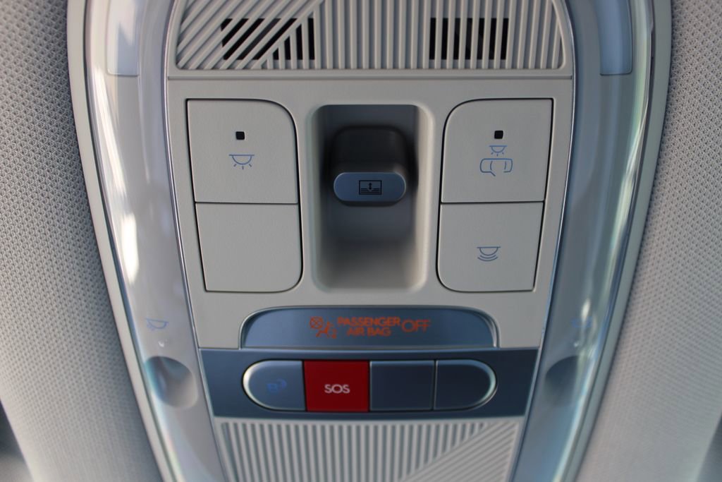 Used 2025 Hyundai Ioniq 5 Limited image 24