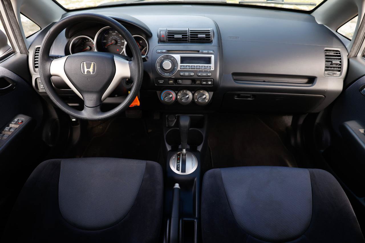 Used 2007 Honda Fit image 2