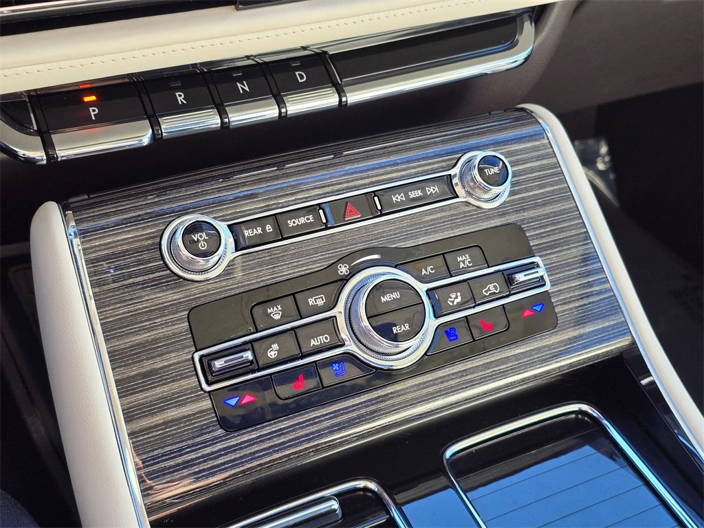 Used 2023 Lincoln Aviator Black Label w/ Dynamic Handling Package image 63