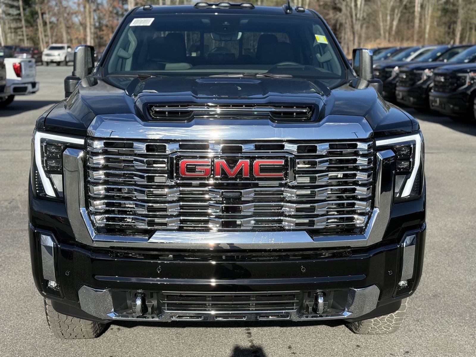 New 2026 GMC Sierra 2500 Denali w/ Denali Reserve Package AWD/4WD image 2