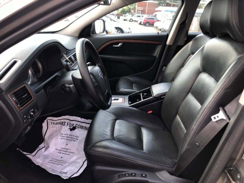 Used 2010 Volvo XC70 3.2 image 19
