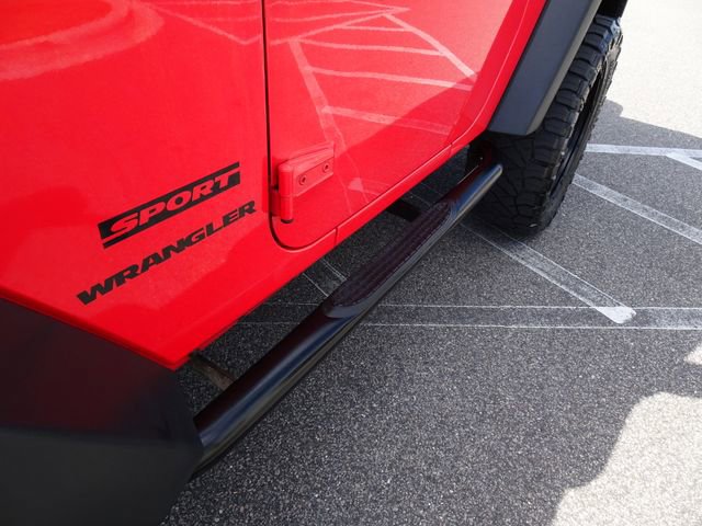 Used 2013 Jeep Wrangler Sport AWD/4WD image 35