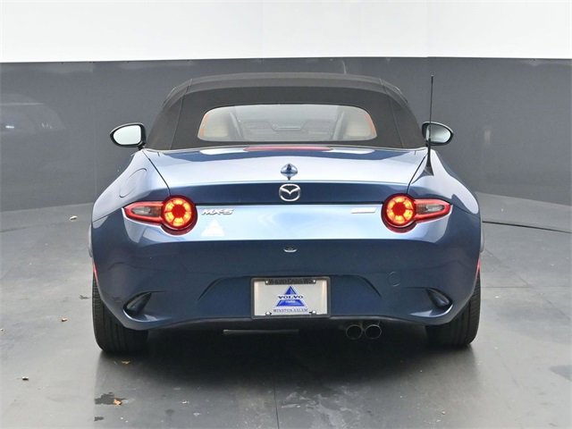 Used 2022 Volvo V60 T5 Cross Country w/ Advanced Package image 7