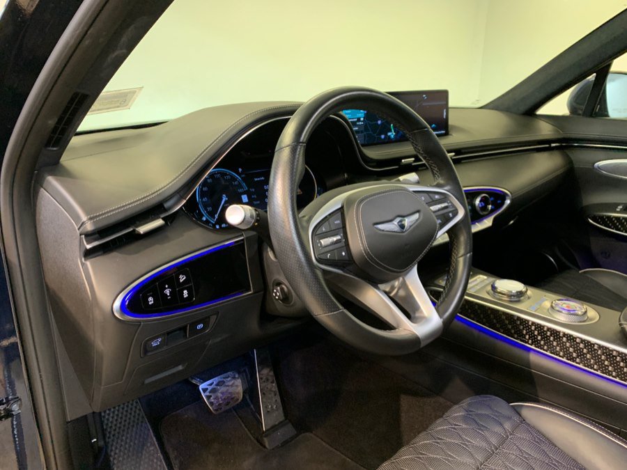 Used 2023 Genesis GV70 3.5T Sport w/ Sport Prestige Package AWD/4WD image 19