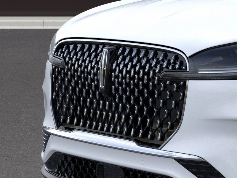 New 2026 Lincoln Aviator AWD image 17