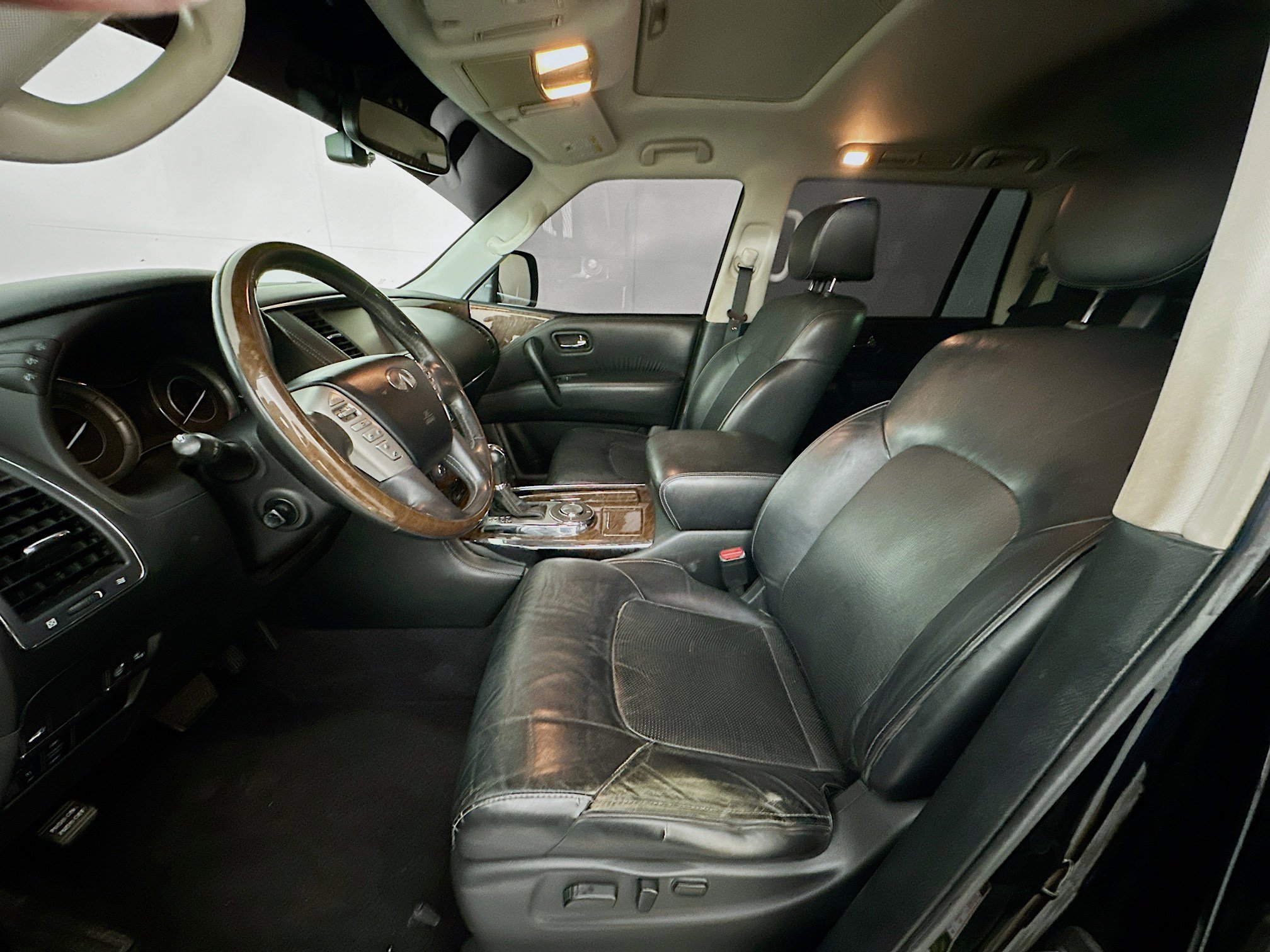 Used 2016 INFINITI QX80 Luxe w/ 22" Wheel Package RWD image 13