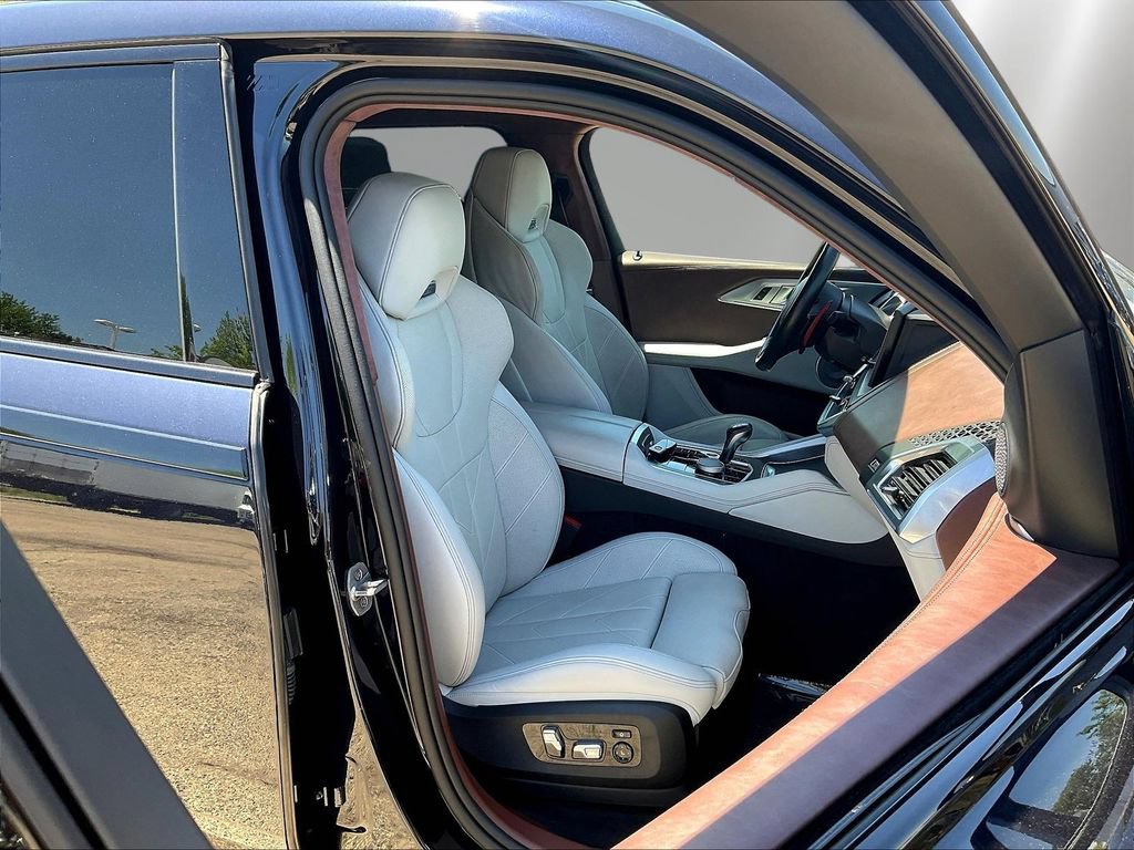 Used 2023 BMW XM AWD/4WD image 28