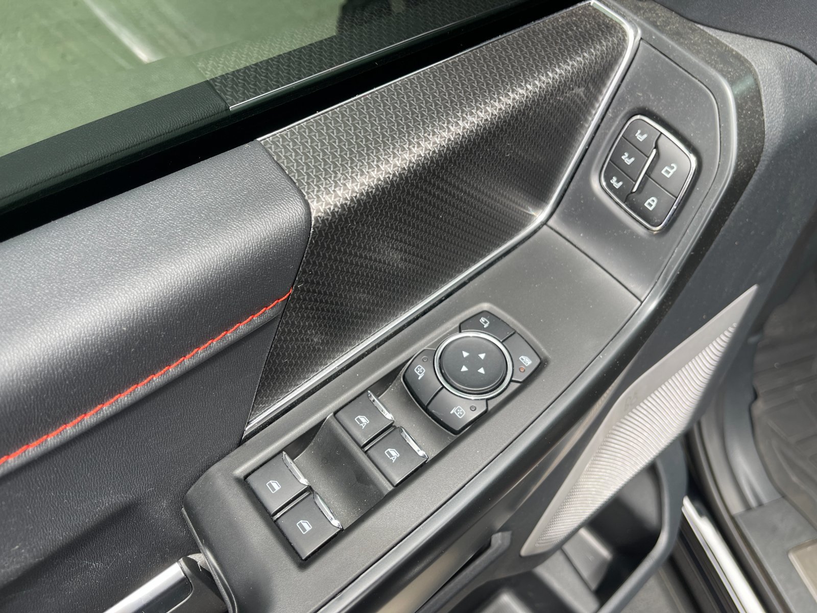 Used 2025 Ford F150 Raptor AWD/4WD image 13