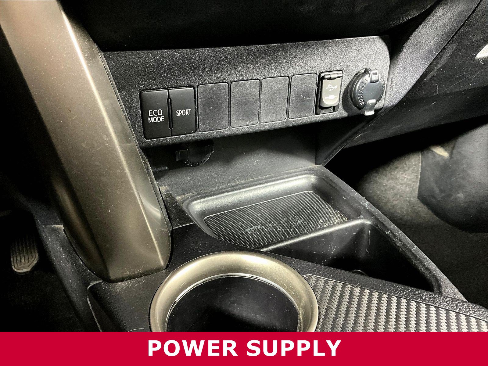 Used 2015 Toyota RAV4 XLE FWD image 14