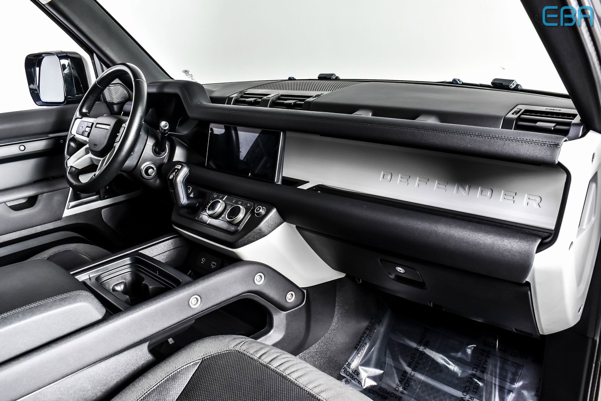 Used 2021 Land Rover Defender 110 SE image 24