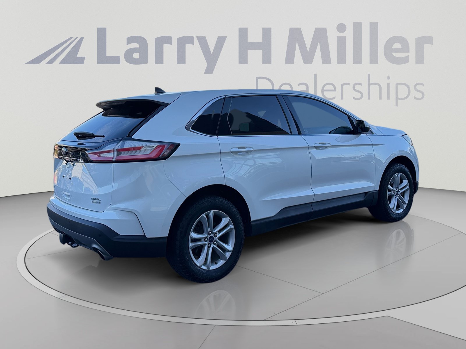 Used 2020 Ford Edge SEL w/ Convenience Package AWD/4WD image 5