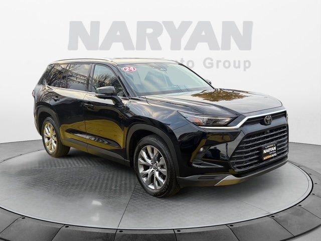 Used 2024 Toyota Grand Highlander Limited image 2