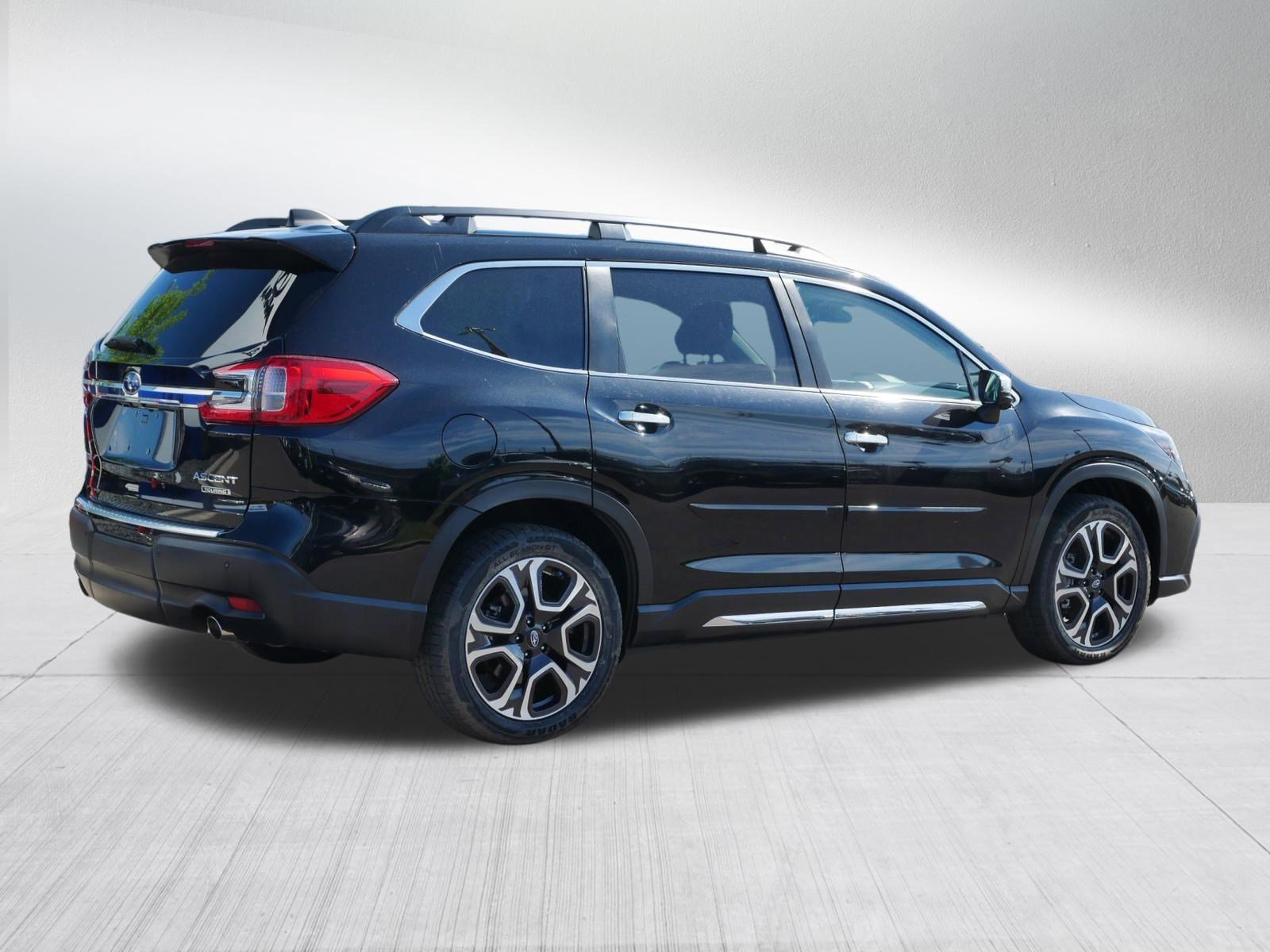 Used 2023 Subaru Ascent Touring AWD/4WD image 7