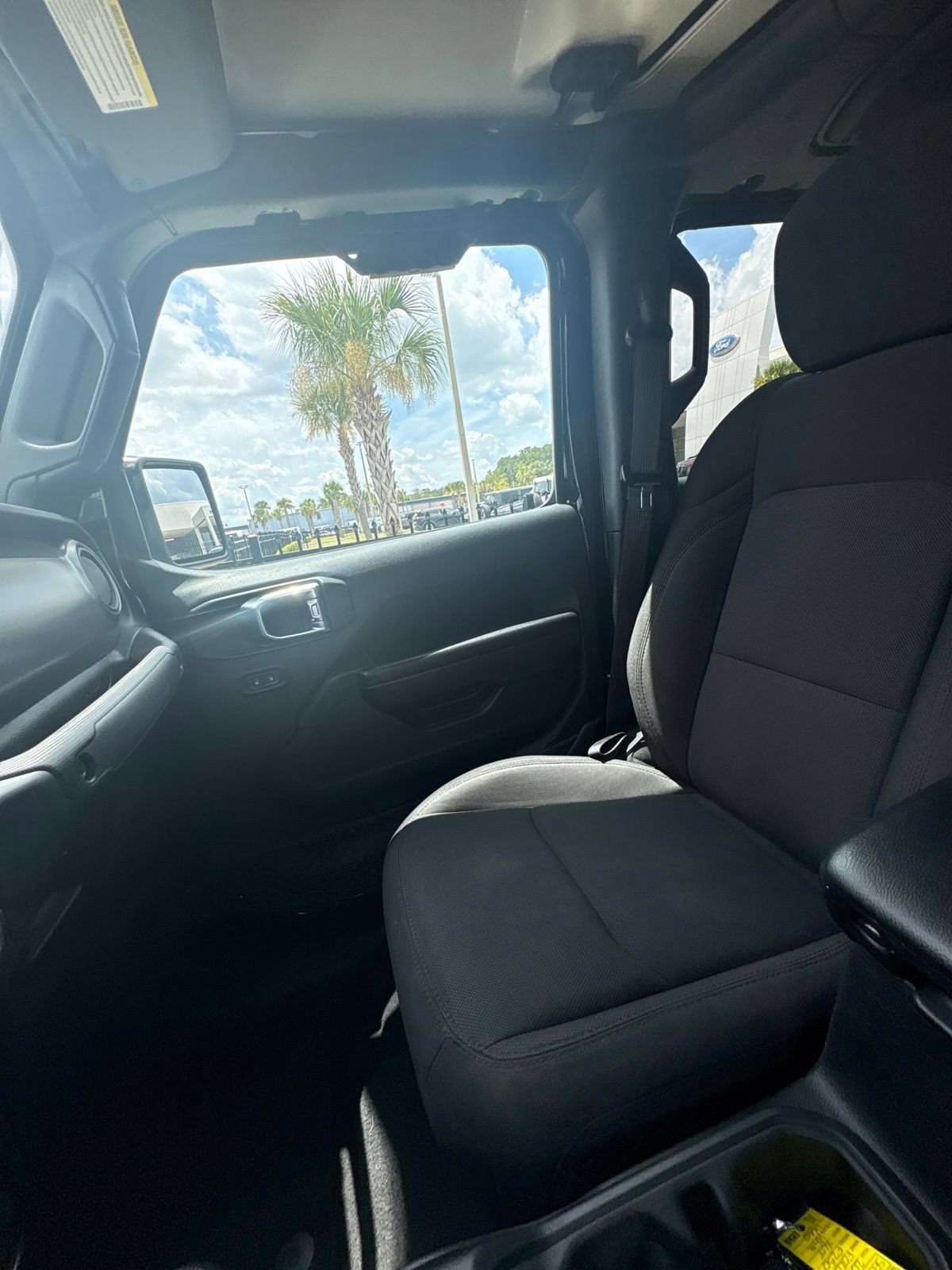 Used 2023 Jeep Gladiator Sport AWD/4WD image 32