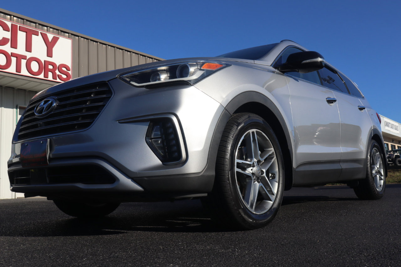 Used 2017 Hyundai Santa Fe AWD w/ SE Ultimate Tech Package 03 image 15