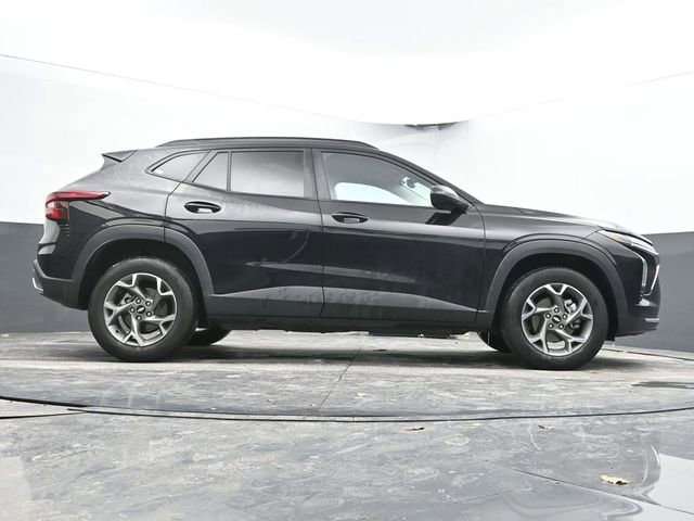 Used 2025 Chevrolet Trax LT image 50