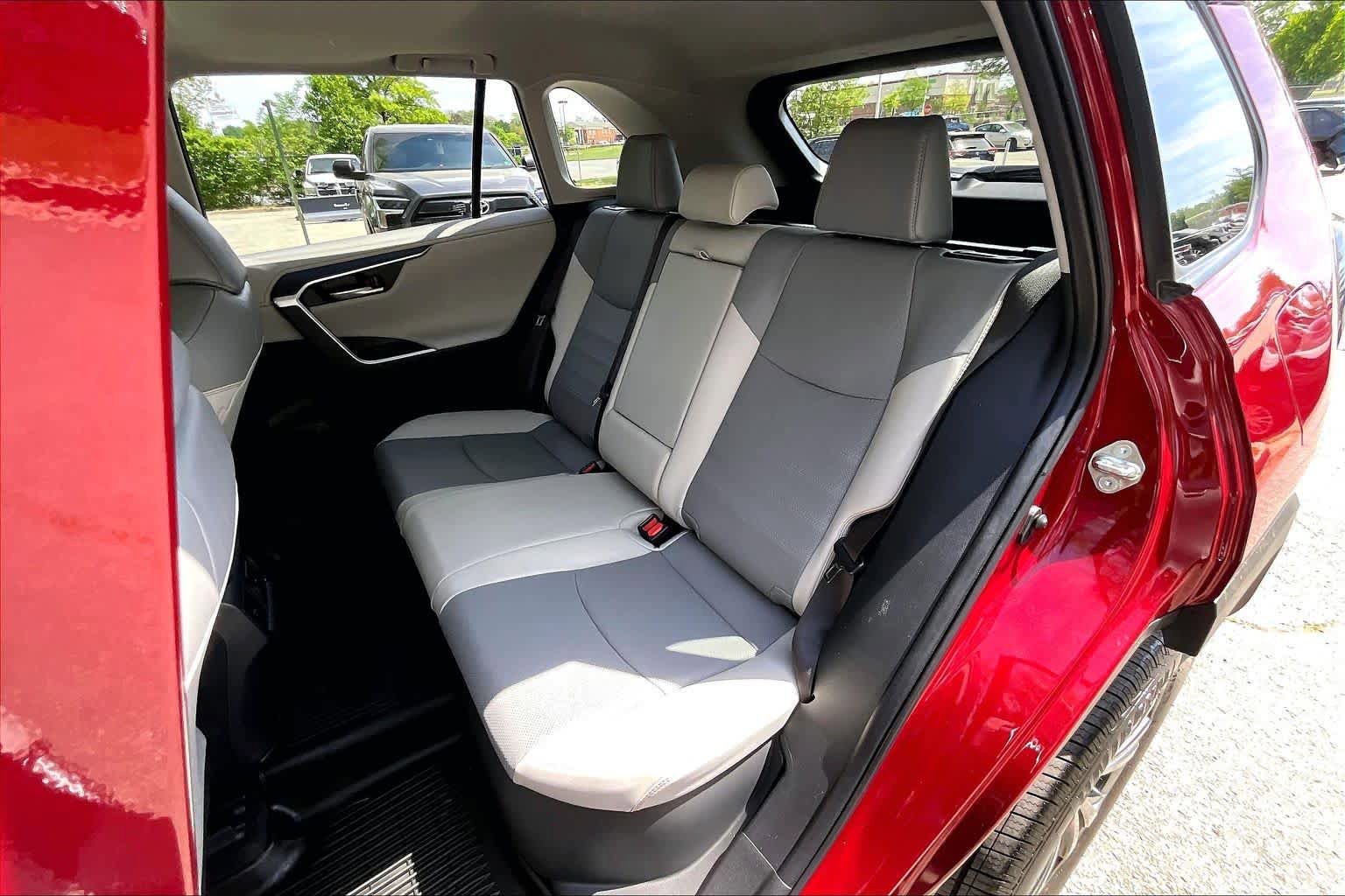 Certified 2022 Toyota RAV4 Limited image 39