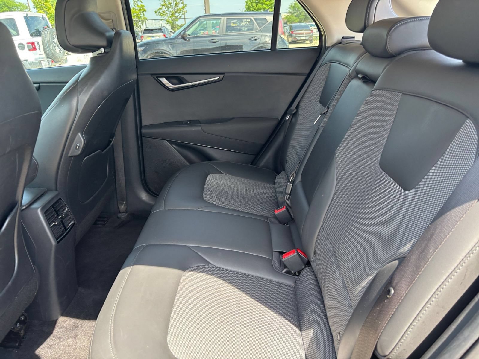 Used 2023 Kia Niro Wind FWD image 30