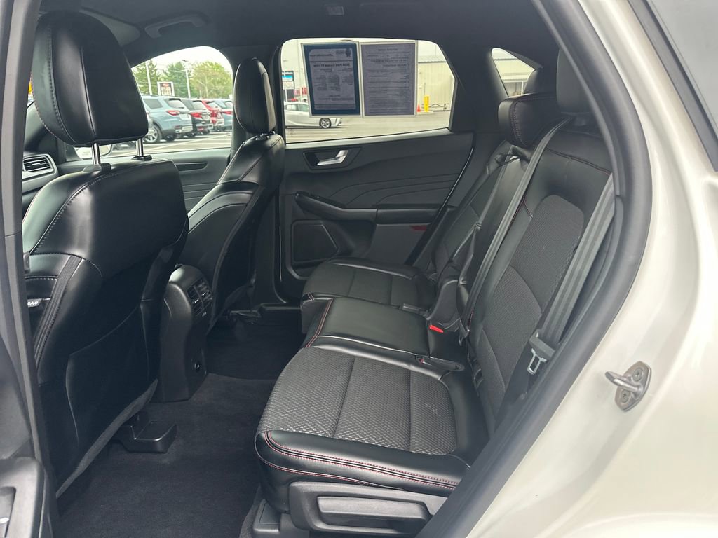 Used 2024 Ford Escape ST-Line w/ Tech Pack #1 AWD/4WD image 16