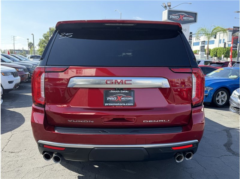 Used 2021 GMC Yukon Denali w/ Denali Premium Package AWD/4WD image 15