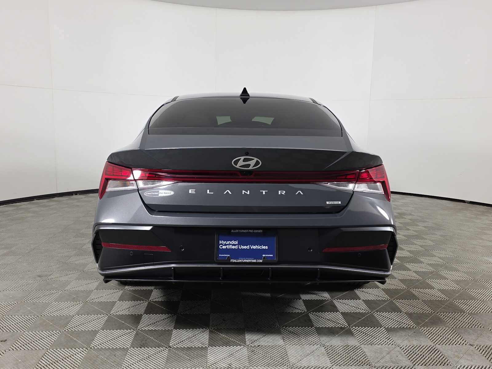 Used 2024 Hyundai Elantra Limited image 7