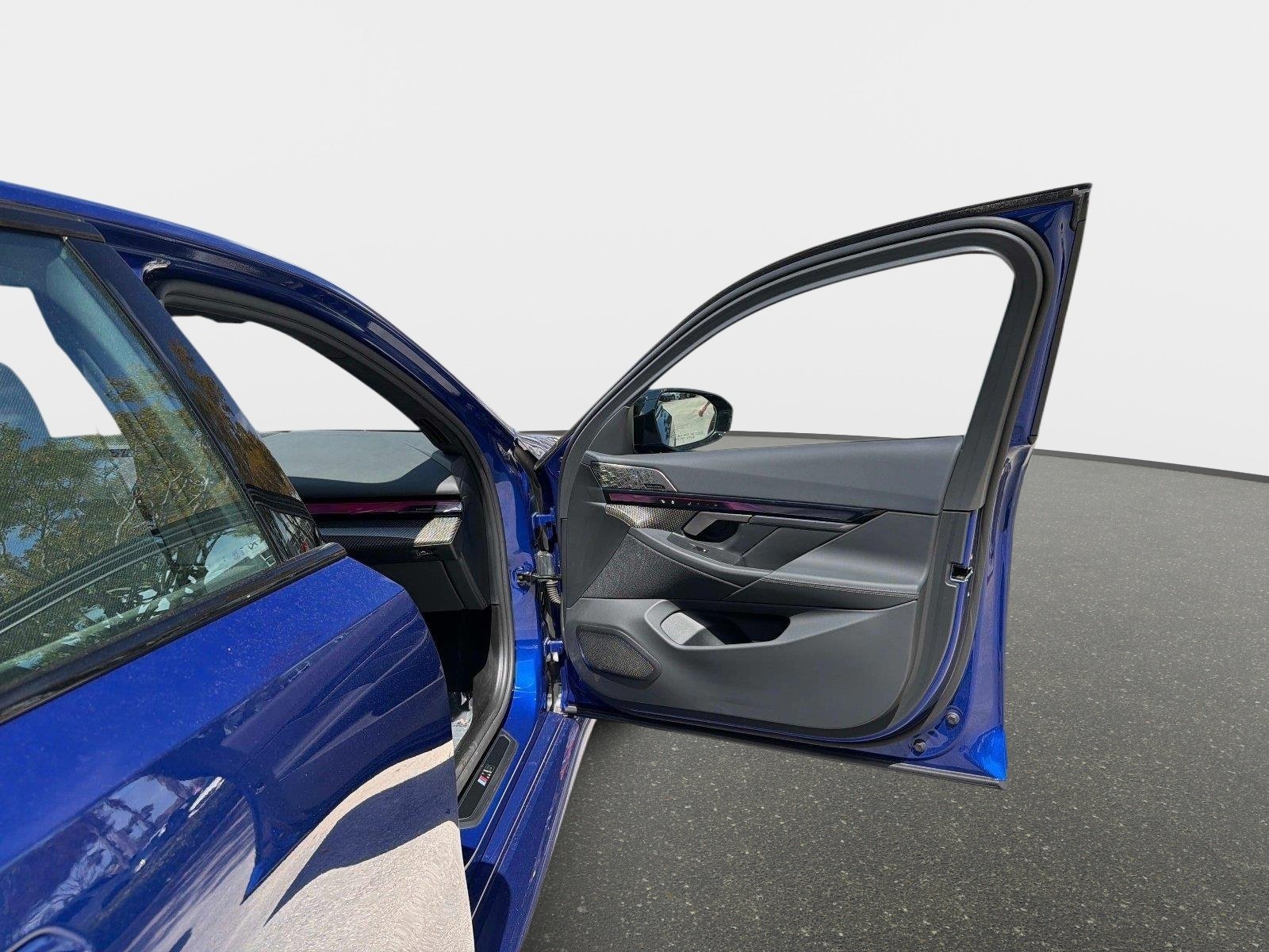 Used 2025 BMW M5 AWD/4WD image 22
