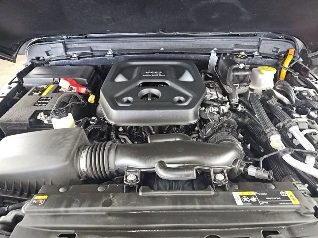 Used 2023 Jeep Wrangler Unlimited w/ Dual Top Group AWD/4WD image 17